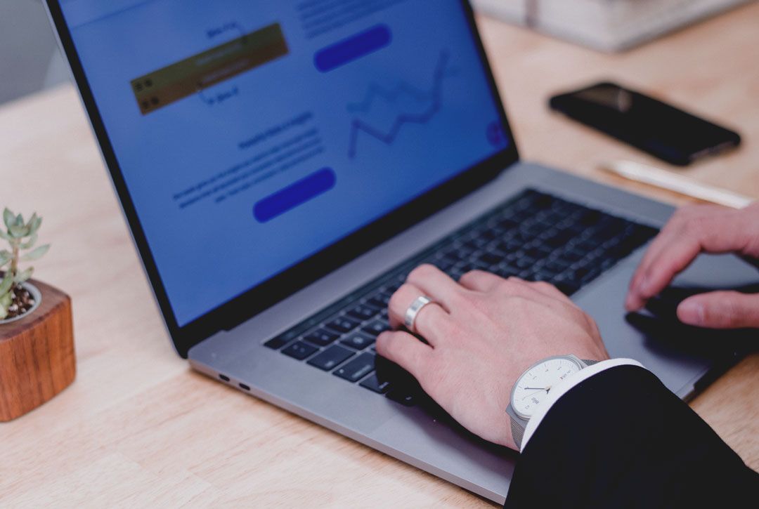 investing-12 - Graphic Designer